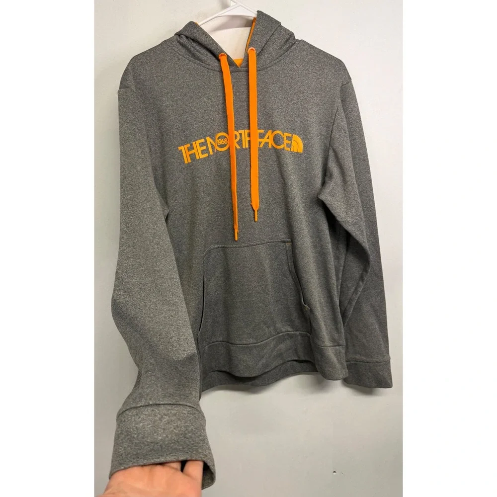 The North Face Mens Gray Orange Logo‎ Pullover Hoodie Sweatshirt Medium TC2D